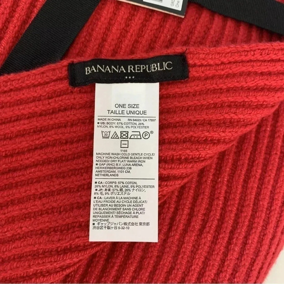 Banana Republic Scarf And Beanie Set - Picture 4 of 6